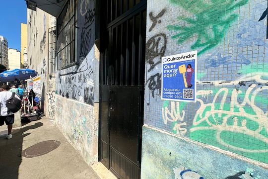 Plaquinha instalada de kitnet/studio para alugar com 1 quarto, 27m² em Centro, Rio de Janeiro