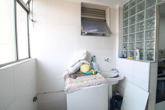 Área de Serviço de apartamento para alugar com 3 quartos, 80m² em Vila Sofia, São Paulo