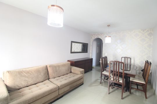 Sala de apartamento para alugar com 3 quartos, 80m² em Vila Sofia, São Paulo