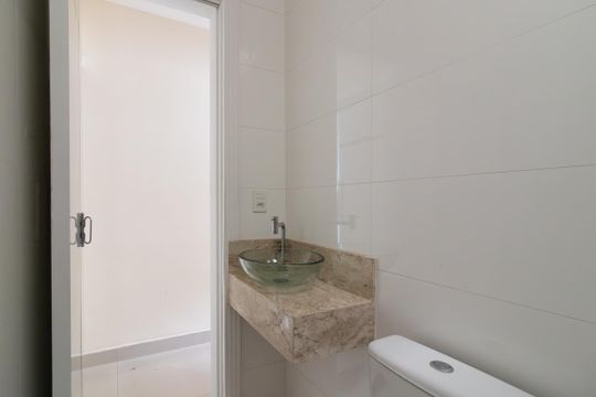 Banheiro Social de casa para alugar com 4 quartos, 125m² em Vila Rio Branco, São Paulo