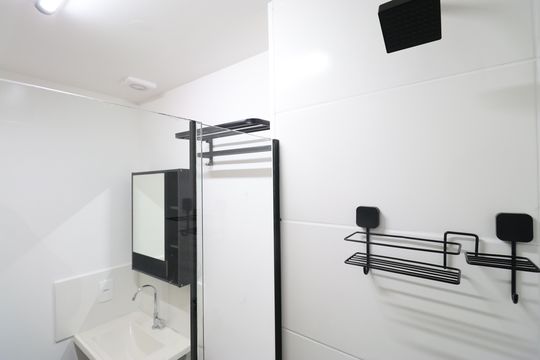 Banheiro Social de apartamento para alugar com 2 quartos, 38m² em Lapa, São Paulo