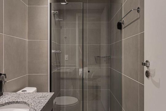 Banheiro de apartamento para alugar com 1 quarto, 23m² em Barra Funda, São Paulo