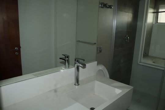Banheiro Social de apartamento à venda com 3 quartos, 200m² em Santa Cecilia, São Paulo