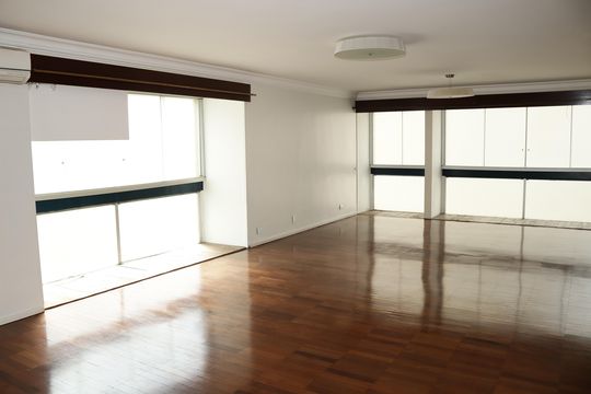 Apartamento à venda com 3 quartos, 200m² em Santa Cecilia, São Paulo
