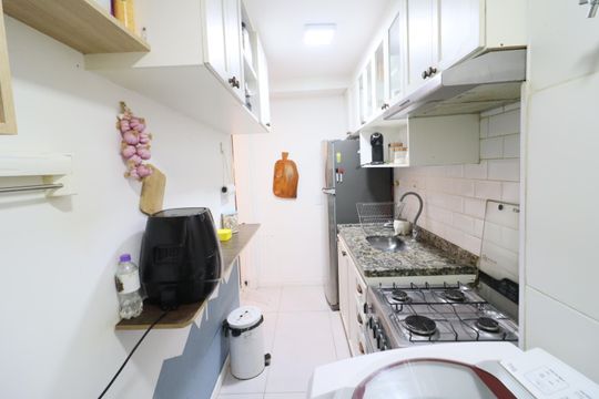 Cozinha e Área de Serviço de apartamento à venda com 2 quartos, 48m² em Novo Osasco, Osasco