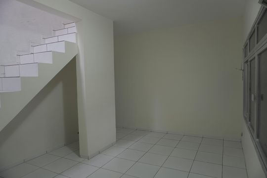 Casa à venda com 4 quartos, 280m² em Jardim Lageado, São Paulo
