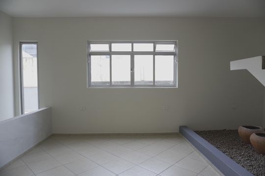 Casa à venda com 4 quartos, 280m² em Jardim Lageado, São Paulo