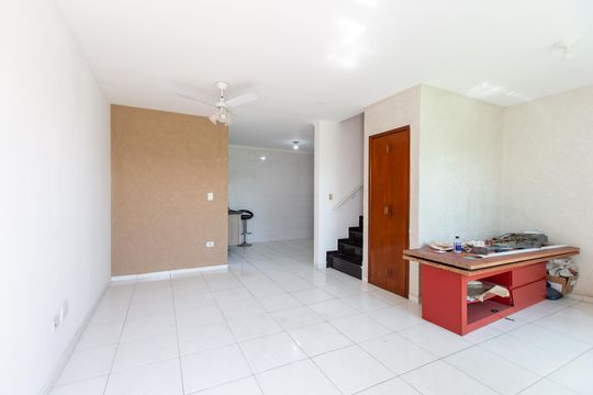 Casa de Condomínio para alugar com 3 quartos, 111m² em Cidade Antônio Estevão de Carvalho, São Paulo