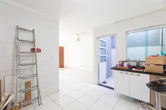 Cozinha de casa de condomínio para alugar com 3 quartos, 111m² em Cidade Antônio Estevão de Carvalho, São Paulo