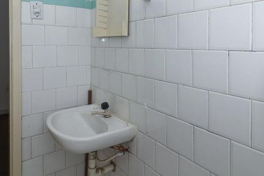 Banheiro Social de apartamento para alugar com 0 quarto, 25m² em Floresta, Porto Alegre
