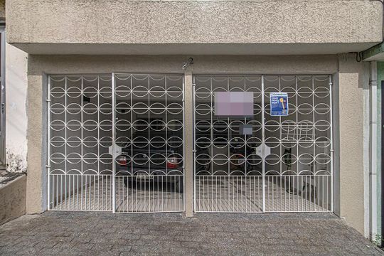 Fachada de casa à venda com 4 quartos, 180m² em Sacoma, São Paulo