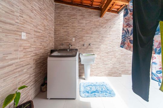 Área de Serviço e varanda de casa à venda com 2 quartos, 280m² em Vila Alzira, Santo André
