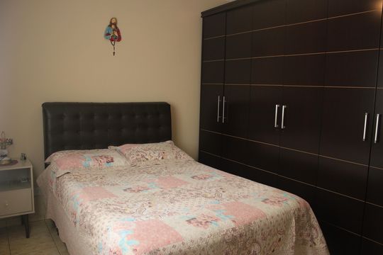 Quarto 3 de casa à venda com 3 quartos, 220m² em Jardim Scyntila, Guarulhos