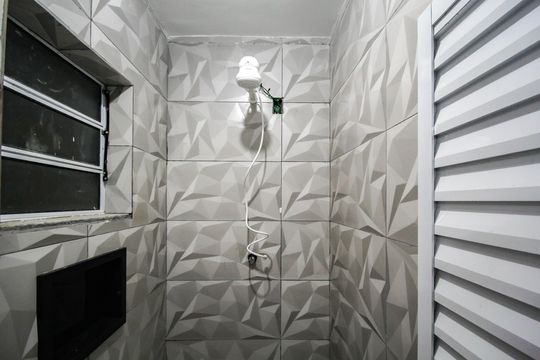 Banheiro da Suíte de kitnet/studio para alugar com 1 quarto, 22m² em Jardim Paulistano (zona Norte), São Paulo