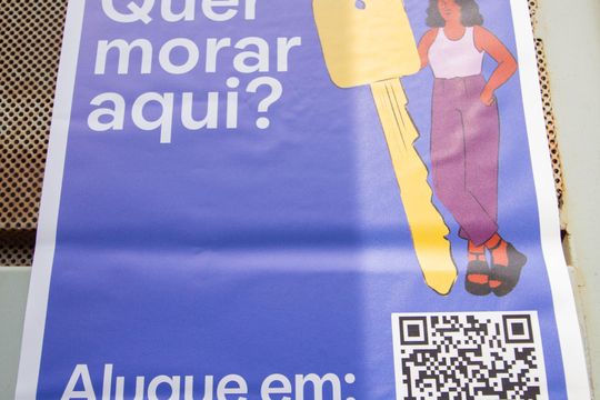 Placa instalada de casa para alugar com 1 quarto, 45m² em Jardim Paulistano (zona Norte), São Paulo
