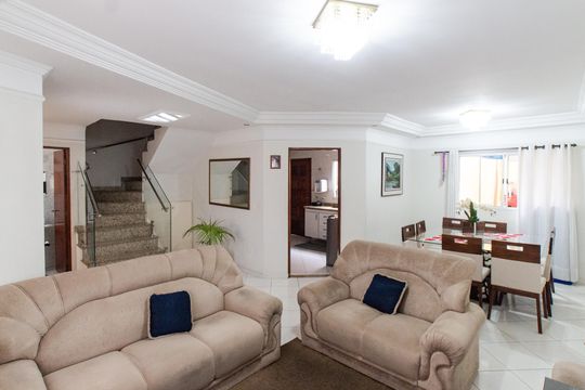 Sala de casa de condomínio à venda com 3 quartos, 200m² em Vila Maria Alta, São Paulo