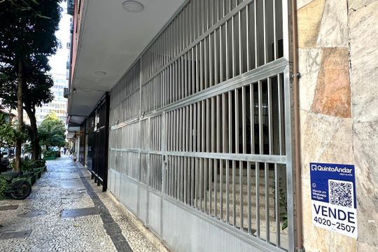 Fachada de apartamento à venda com 2 quartos, 51m² em Copacabana, Rio de Janeiro