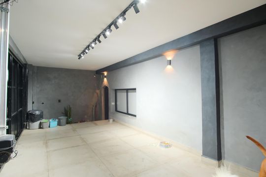 Garagem de casa à venda com 2 quartos, 160m² em Chácara Seis de Outubro, São Paulo