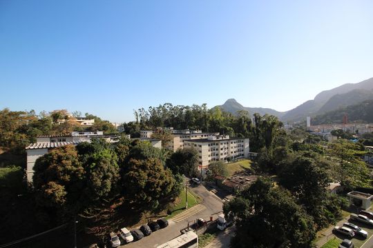 Vista da Sala  de apartamento à venda com 2 quartos, 60m² em Jacarepaguá, Rio de Janeiro
