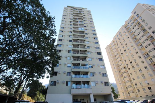 Fachada de apartamento à venda com 2 quartos, 60m² em Jacarepaguá, Rio de Janeiro