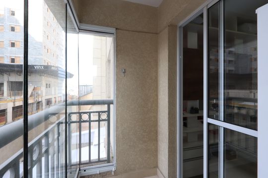 Varanda de kitnet/studio à venda com 1 quarto, 35m² em Vila Tolstoi, São Paulo
