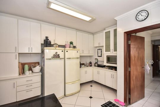 Cozinha de apartamento à venda com 3 quartos, 251m² em Vila Andrade, São Paulo
