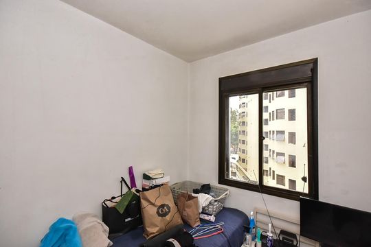 Quarto de Serviço de apartamento à venda com 3 quartos, 251m² em Vila Andrade, São Paulo