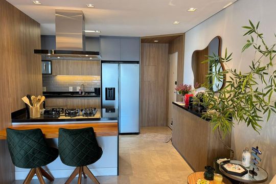 Sala de apartamento à venda com 2 quartos, 85m² em Vila Bertioga, São Paulo