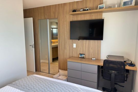 Quarto Suíte 1 de apartamento à venda com 2 quartos, 85m² em Vila Bertioga, São Paulo