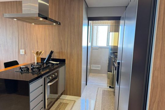 Cozinha de apartamento à venda com 2 quartos, 85m² em Vila Bertioga, São Paulo