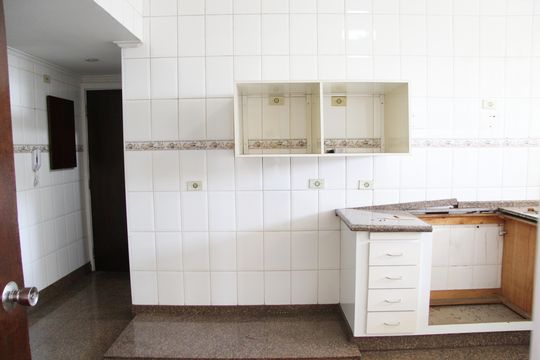 Cozinha de apartamento à venda com 5 quartos, 240m² em Centro, Guarulhos