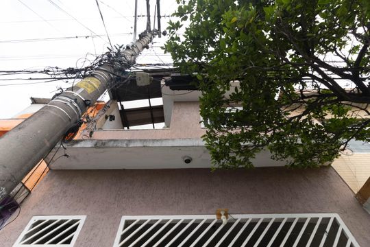 Fachada de casa à venda com 2 quartos, 130m² em Jardim Maria Estela, São Paulo
