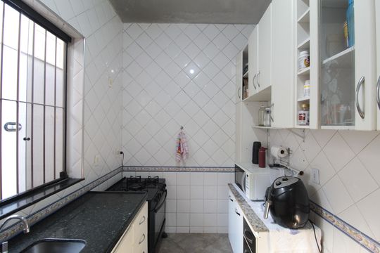 Cozinha de casa à venda com 3 quartos, 210m² em Castelo, Belo Horizonte