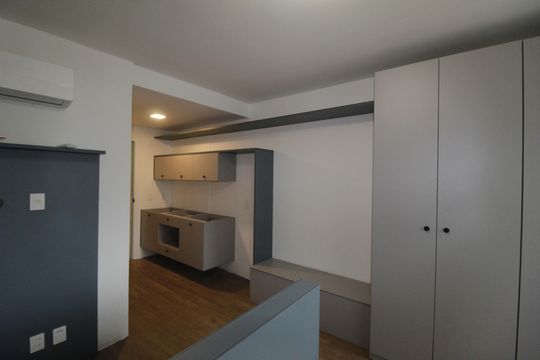 Studio de kitnet/studio à venda com 1 quarto, 30m² em Boa Vista, Porto Alegre