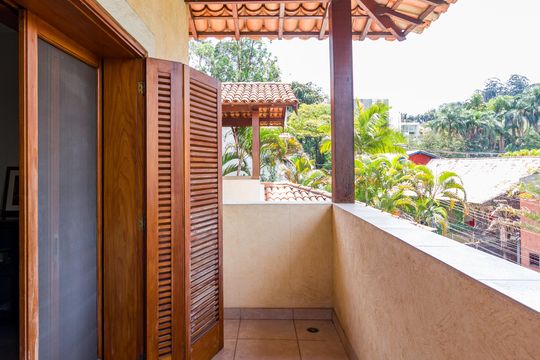 Varanda da Suíte de casa para alugar com 4 quartos, 611m² em Real Parque, São Paulo