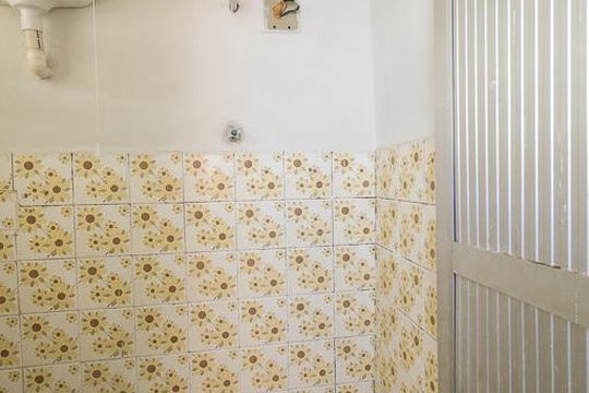 Banheiro de apartamento para alugar com 2 quartos, 50m² em Colégio, Rio de Janeiro