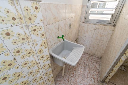 Área de Serviço de apartamento para alugar com 2 quartos, 50m² em Colégio, Rio de Janeiro