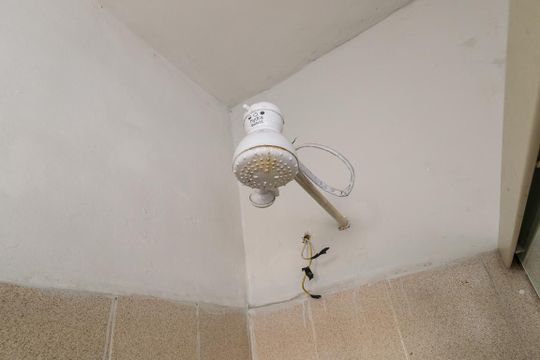 Banheiro de apartamento para alugar com 2 quartos, 68m² em Colégio, Rio de Janeiro