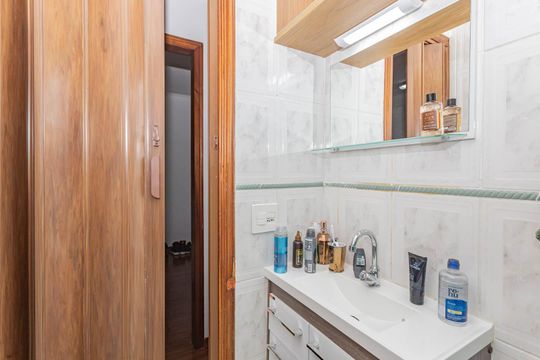 Banheiro de apartamento à venda com 2 quartos, 52m² em Jardim Celeste, São Paulo