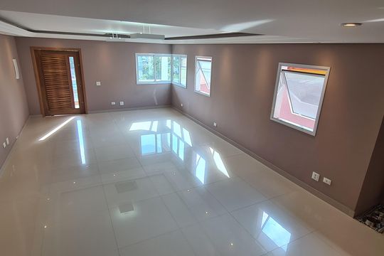 Sala de casa à venda com 4 quartos, 405m² em Novo Osasco, Osasco