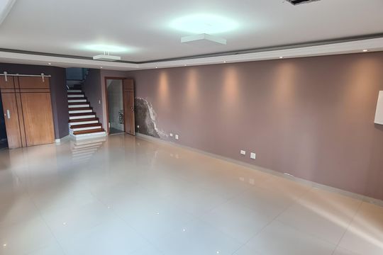 Sala de casa à venda com 4 quartos, 405m² em Novo Osasco, Osasco