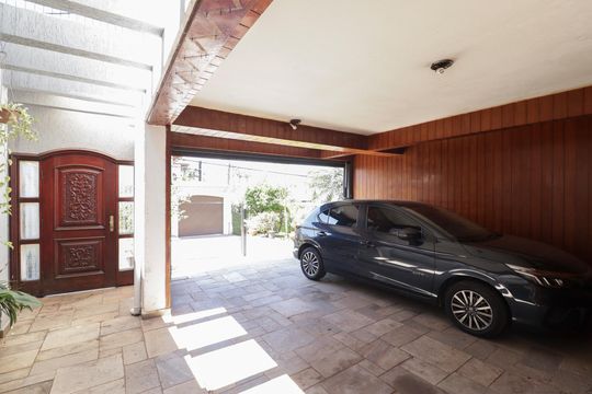 Garagem de casa para alugar com 4 quartos, 350m² em Jardim Sao Bento, São Paulo