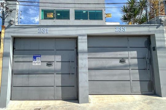 Fachada  de casa à venda com 2 quartos, 70m² em Jardim Leblon, Belo Horizonte
