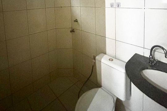 Banheiro de apartamento para alugar com 3 quartos, 60m² em Brasil, Uberlândia