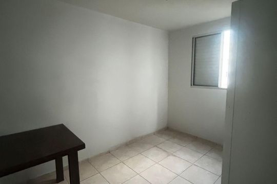 Quarto 2 de apartamento para alugar com 3 quartos, 60m² em Brasil, Uberlândia