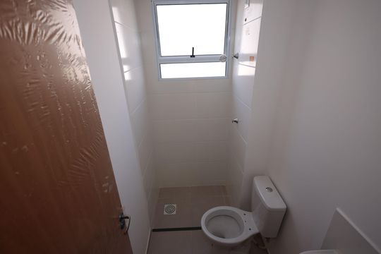 Banheiro Social de apartamento à venda com 2 quartos, 42m² em Lorena Park, Goiânia