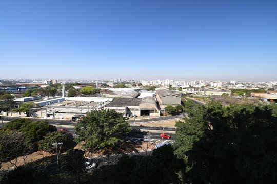 Sala - Vista de apartamento à venda com 3 quartos, 95m² em Bonfim, Campinas