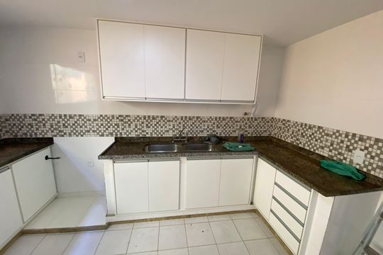 Cozinha de casa de condomínio para alugar com 5 quartos, 330m² em Anil, Rio de Janeiro