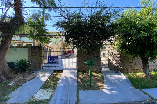 Fachada de casa de condomínio para alugar com 5 quartos, 330m² em Anil, Rio de Janeiro