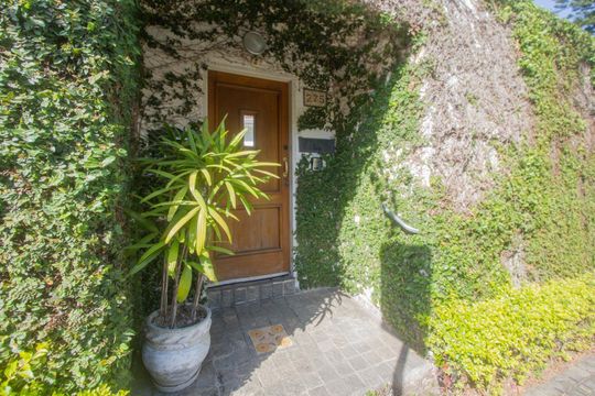 Fachada de casa à venda com 5 quartos, 315m² em Granja Julieta, São Paulo